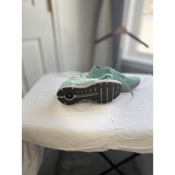 Under armor HOVR Shoes Women Sneakers Size 7 - Picture 3 of 5